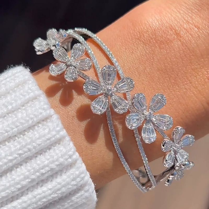 Beautiful Handmade Floral Design in Sterling Silver