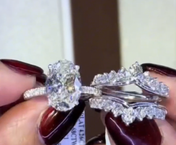 4.0Ct Oval Cut Bridal Set With Jacket Wedding Band