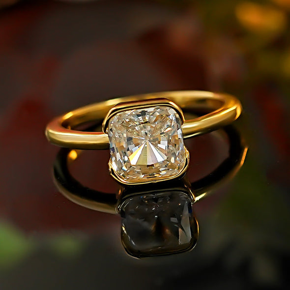 Vintage Solitaire Radiant Cut Engagement Ring In Golden Tone