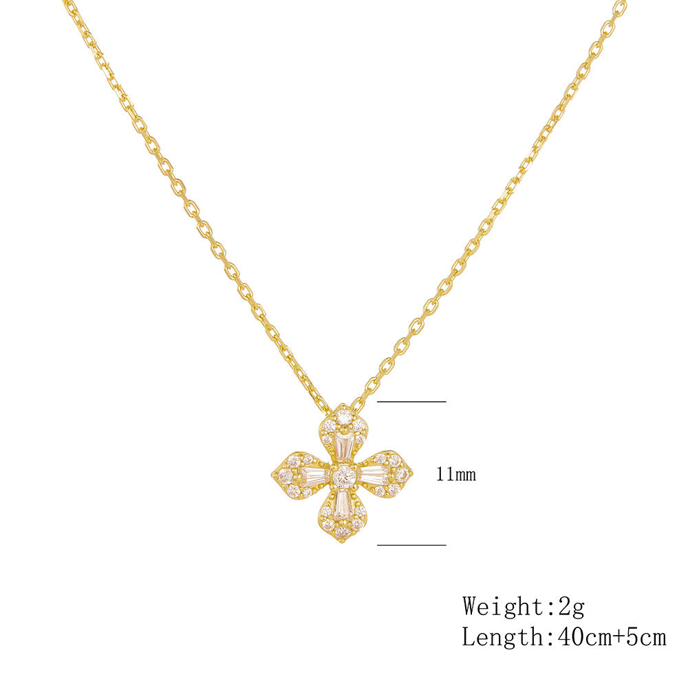 Clover Flower Design Necklace in Sterling Silver