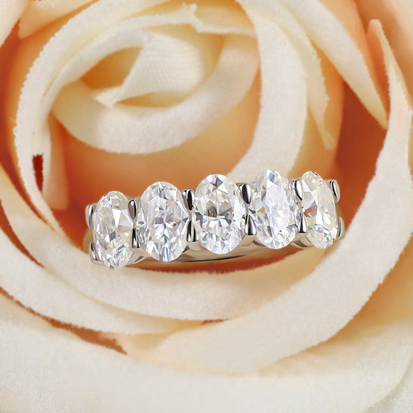 2.5 Ct Oval Cut Moissanite White Gold Wedding Band