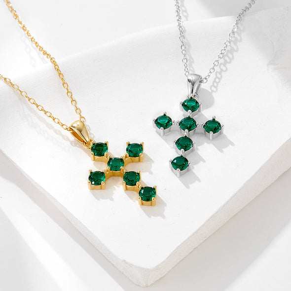 Vintage Emerald Green Cross Design Sterling Silver Necklace