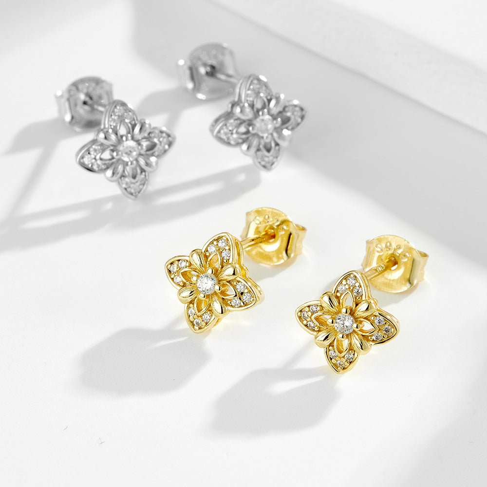 Clover Design Stud Earrings in Sterling Silver