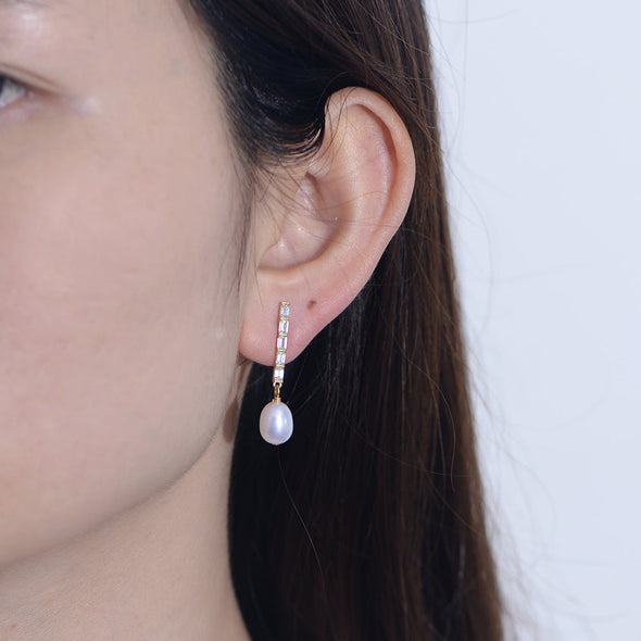 Elegant Pearls Sterling Silver Drop Earrings