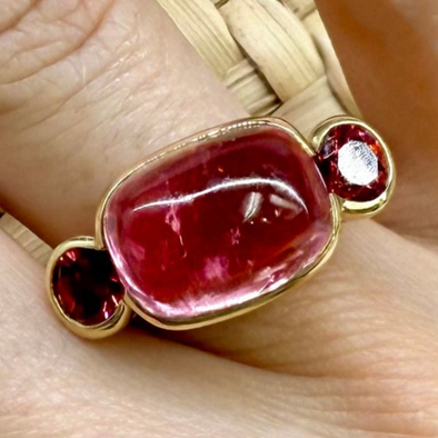 9.68ctw Cabochon Cut Pink Tourmaline Scallop Ring