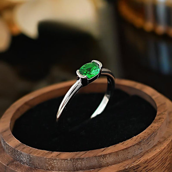 Simple Vintage Green Oval Cut Sterling Silver Engagement Ring