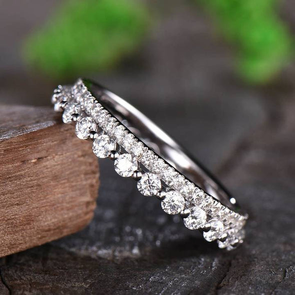 Exquisite Wedding Band For Women In Sterling Silver