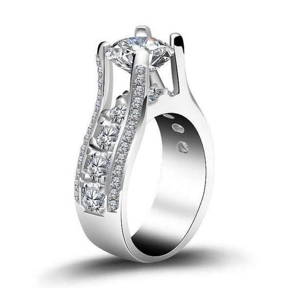 Unique Design Engagement Ring with Widen Edge
