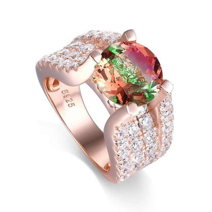 Engagement Ring in Rose Golden – Juluro