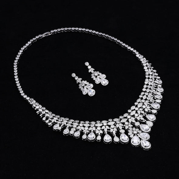 Exquisite Halo Pear Cut Drop Earrings & Ring & Earrings & Pendant Necklace Set